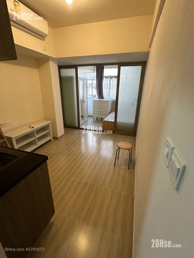 单幢楼房 租盘 1 房 , 1 浴室 230 平方尺