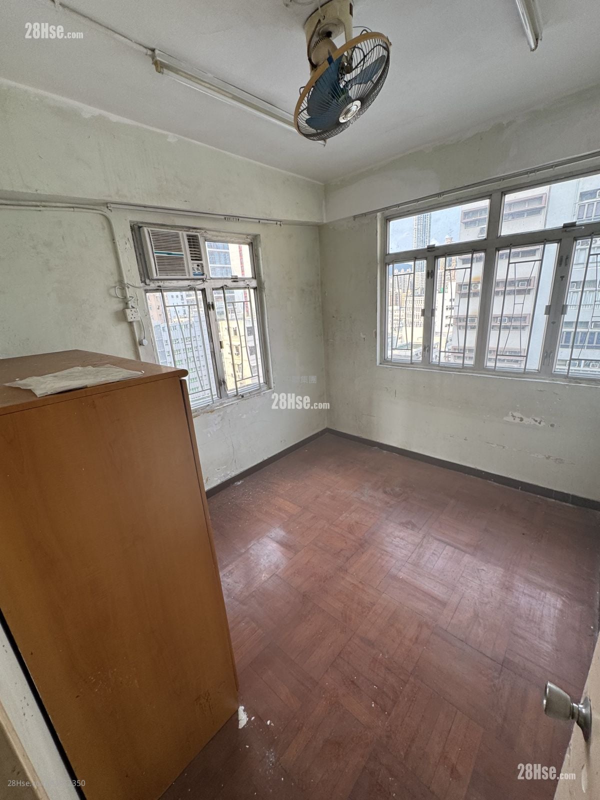 万荣大厦 售盘 3 房 , 2 浴室 594 平方尺