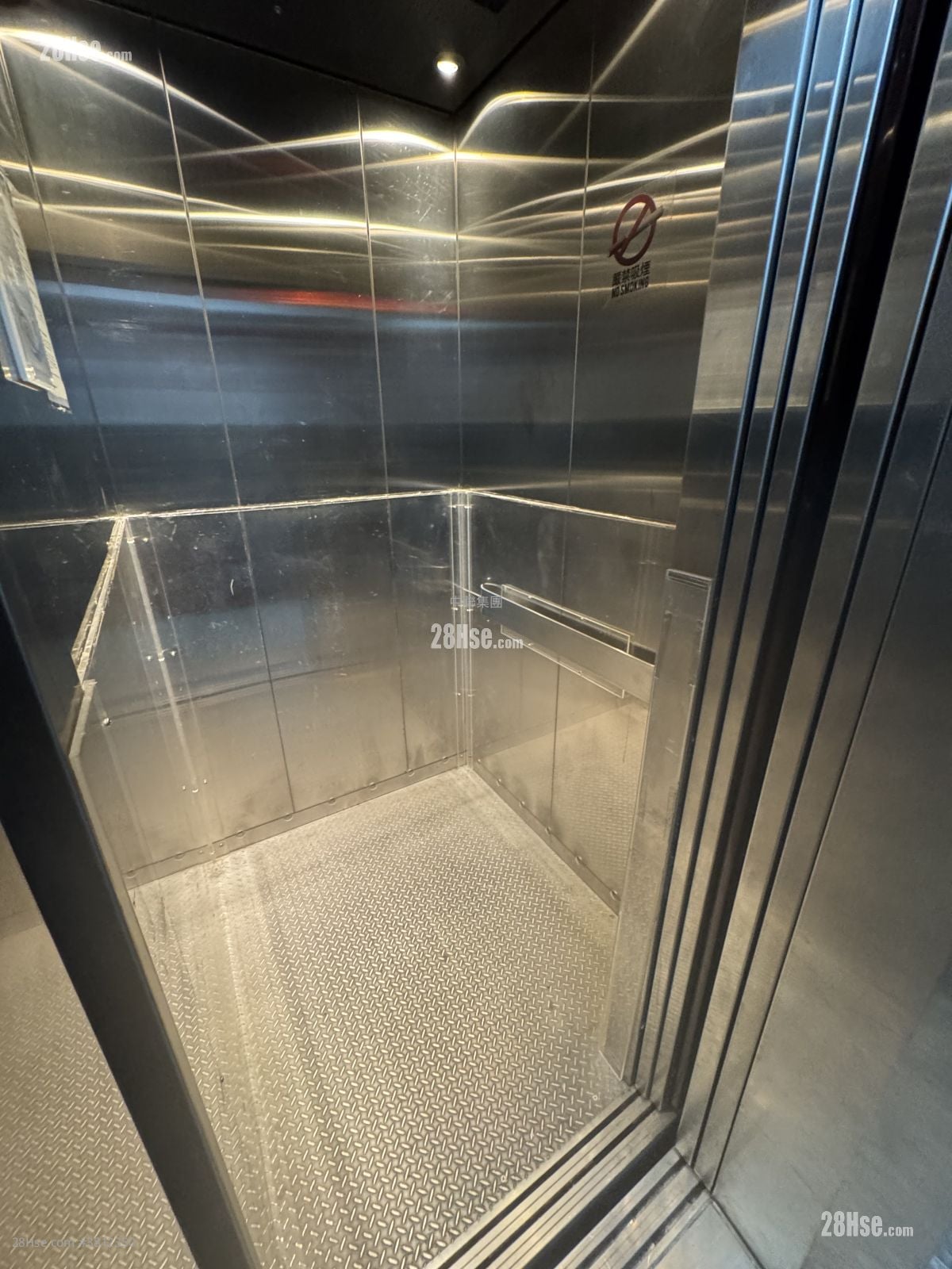 万荣大厦 售盘 3 房 , 2 浴室 594 平方尺