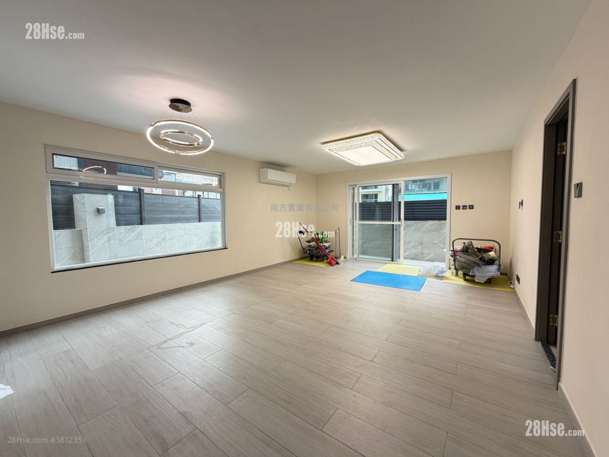 Village Sell 4 Bedrooms , 3 Bathrooms 1,400 ft²