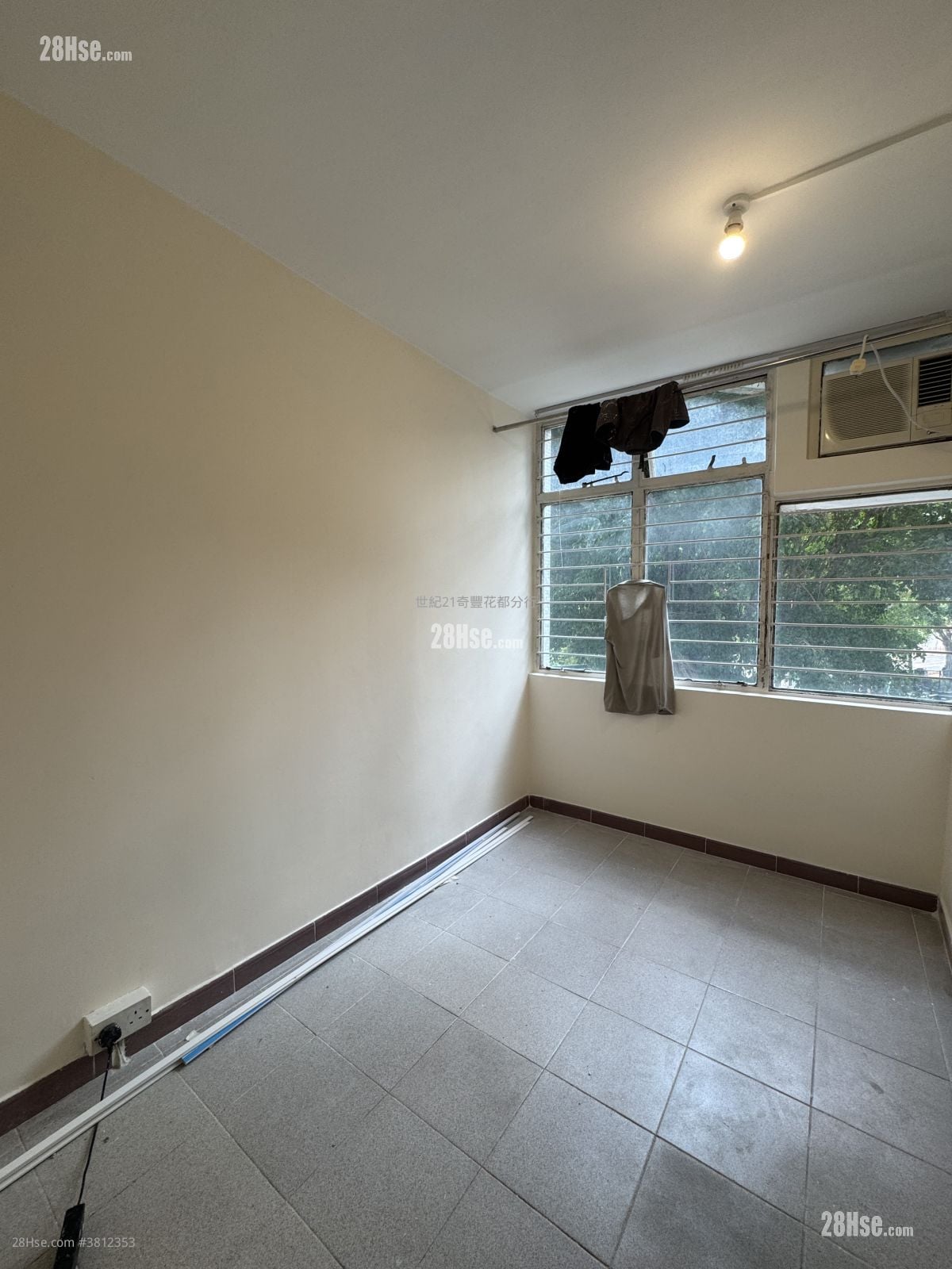 Wah Ming Est Sell 2 Bedrooms , 1 Bathroom 443 ft²