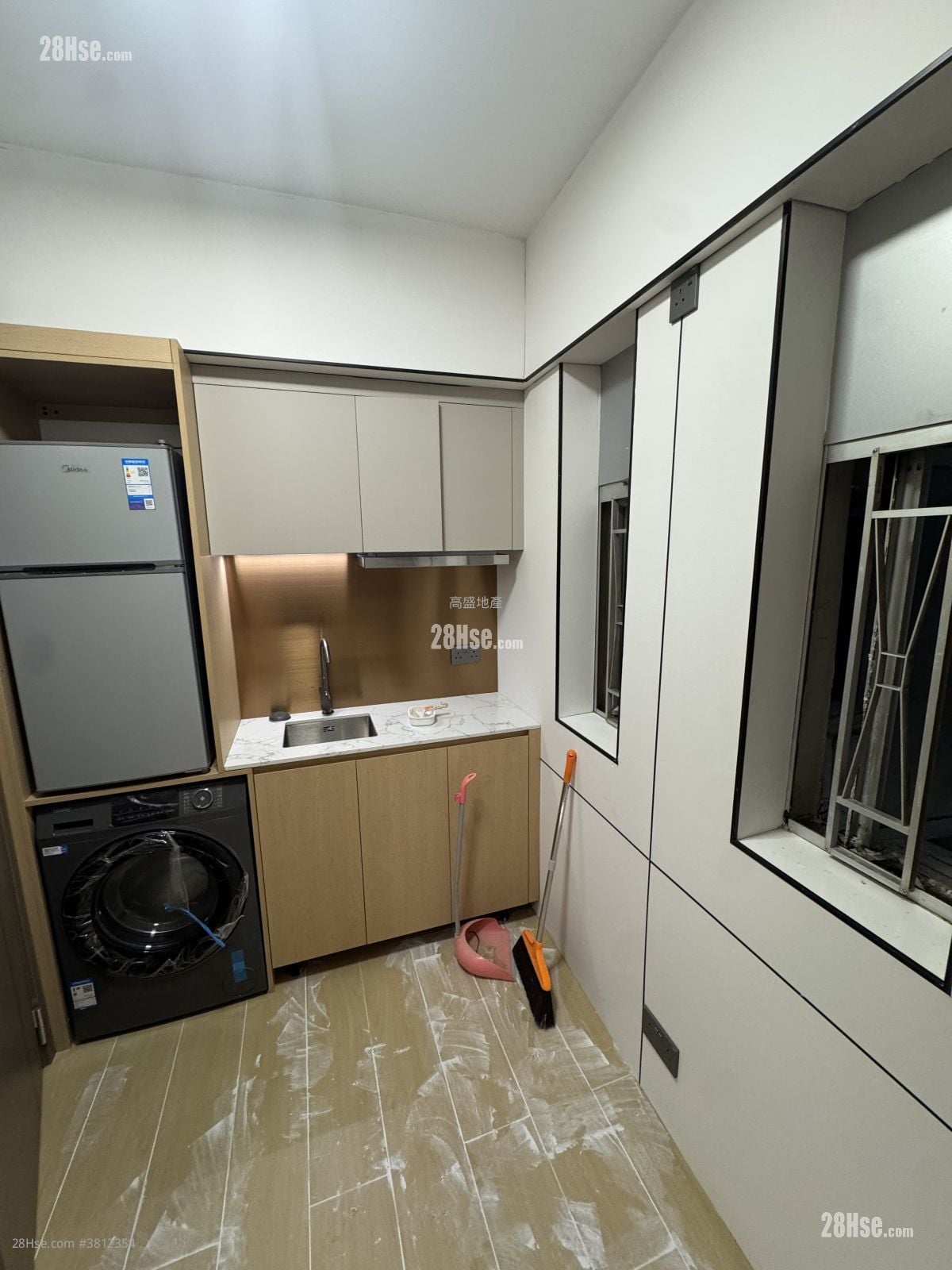 蘭芳華廈 租盤 開放式間隔 , 1 浴室 130 平方呎