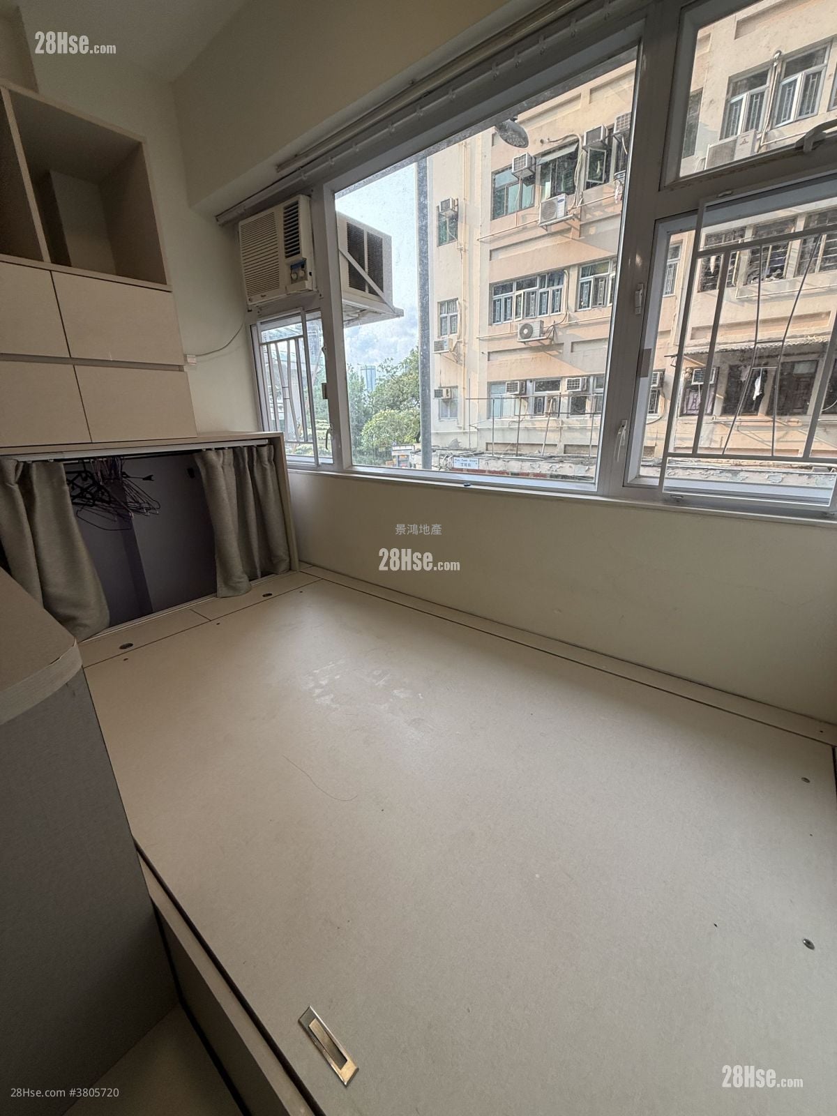 Man Fai Building Rental Studio , 1 Bathroom 170 ft²