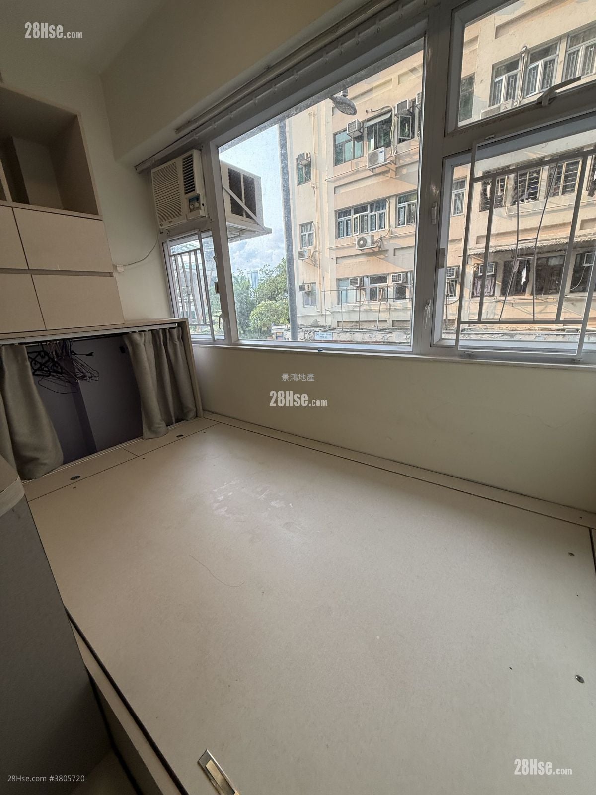 Man Fai Building Rental Studio , 1 Bathroom 170 ft²