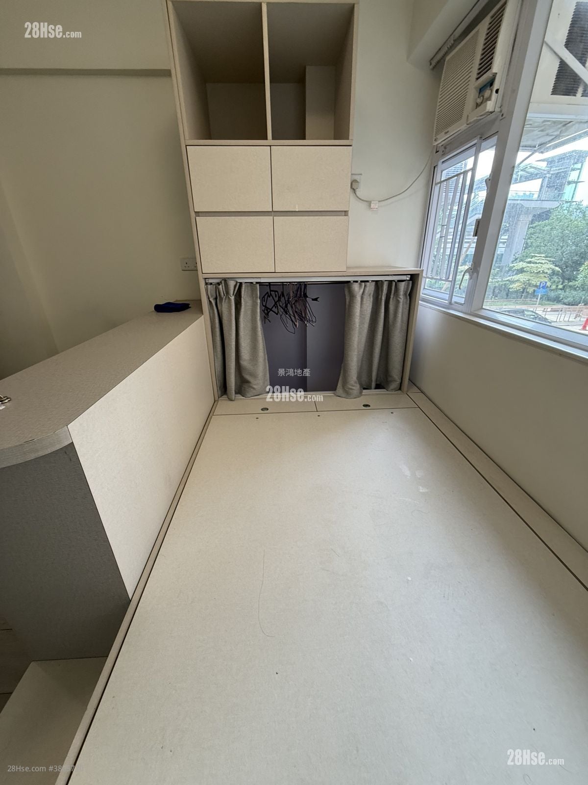 Man Fai Building Rental Studio , 1 Bathroom 170 ft²