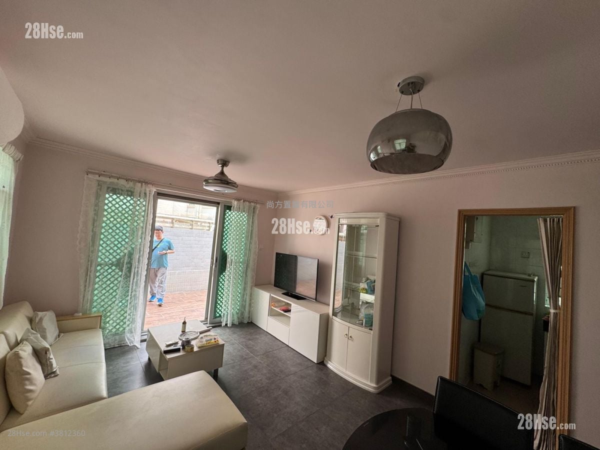 村屋 售盘 3 房 , 1 浴室 700 平方尺