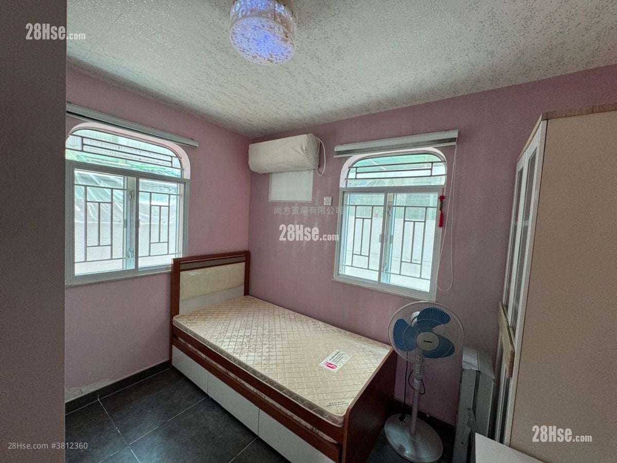 村屋 售盘 3 房 , 1 浴室 700 平方尺