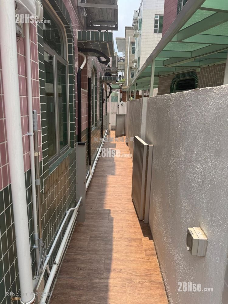 村屋 售盘 3 房 , 1 浴室 700 平方尺