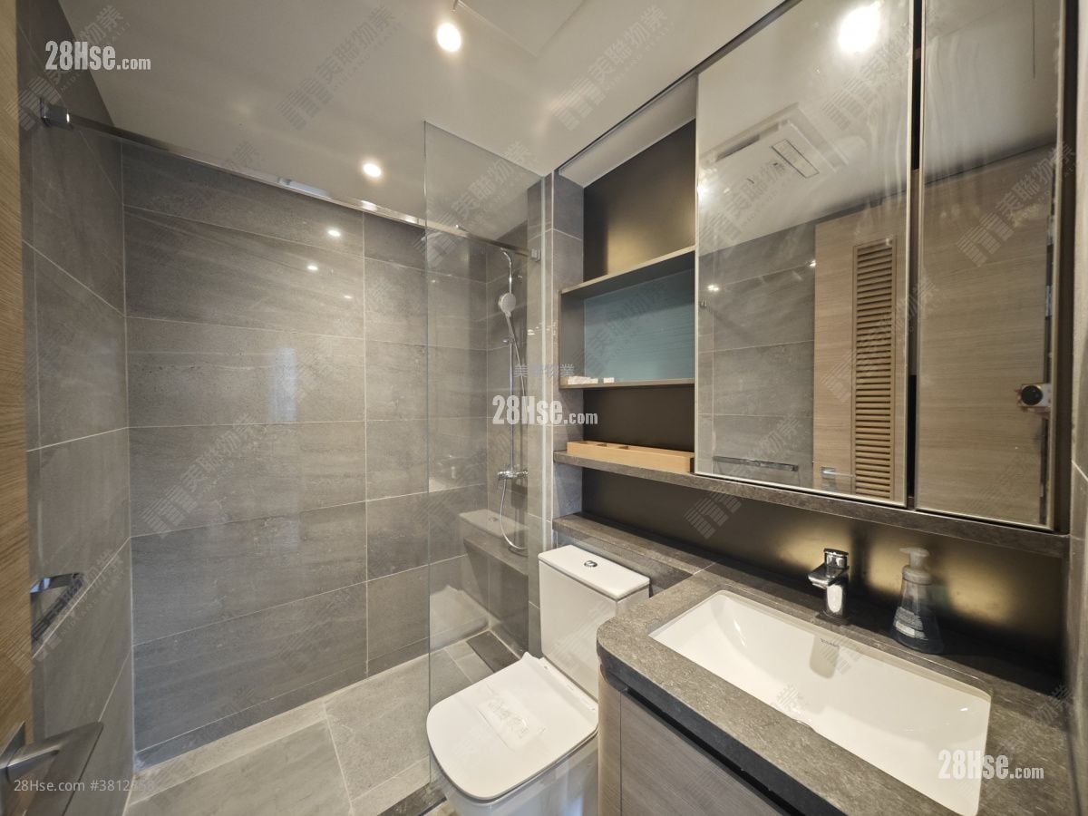 Solaria Rental 3 Bedrooms , 1 Bathroom 597 ft²