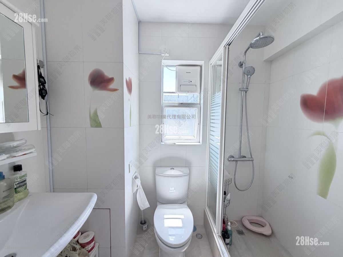 毕架山花园 售盘 3 房 1,211 平方尺