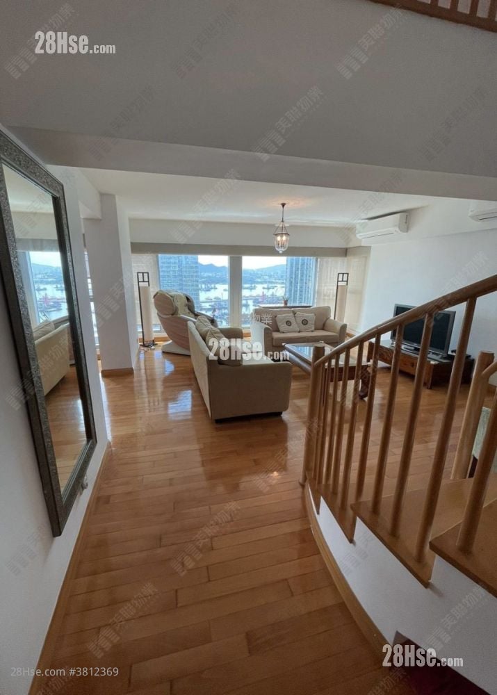 The Waterfront Rental 4 Bedrooms , 2 Bathrooms 2,011 ft²