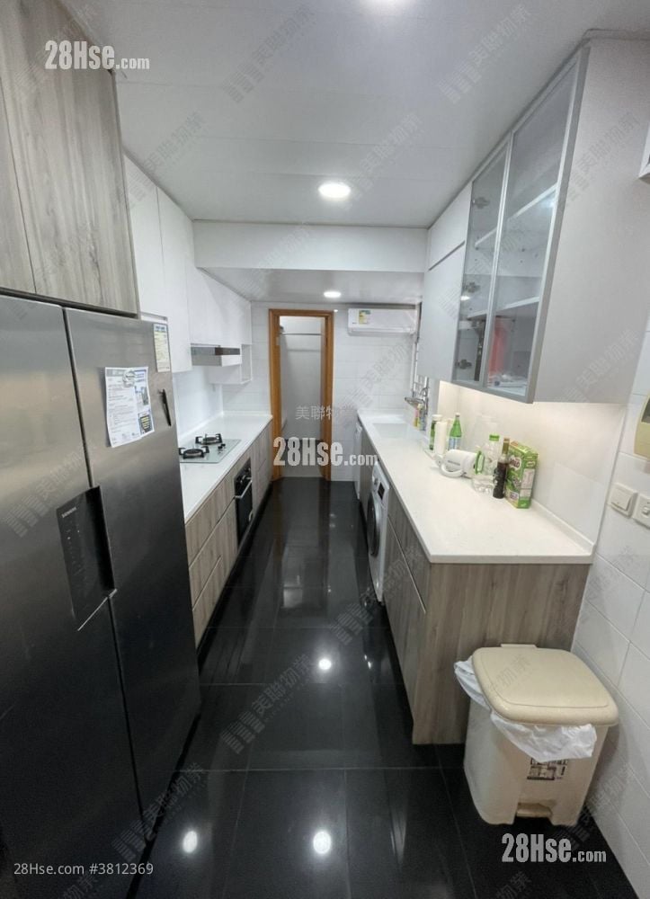 The Waterfront Rental 4 Bedrooms , 2 Bathrooms 2,011 ft²