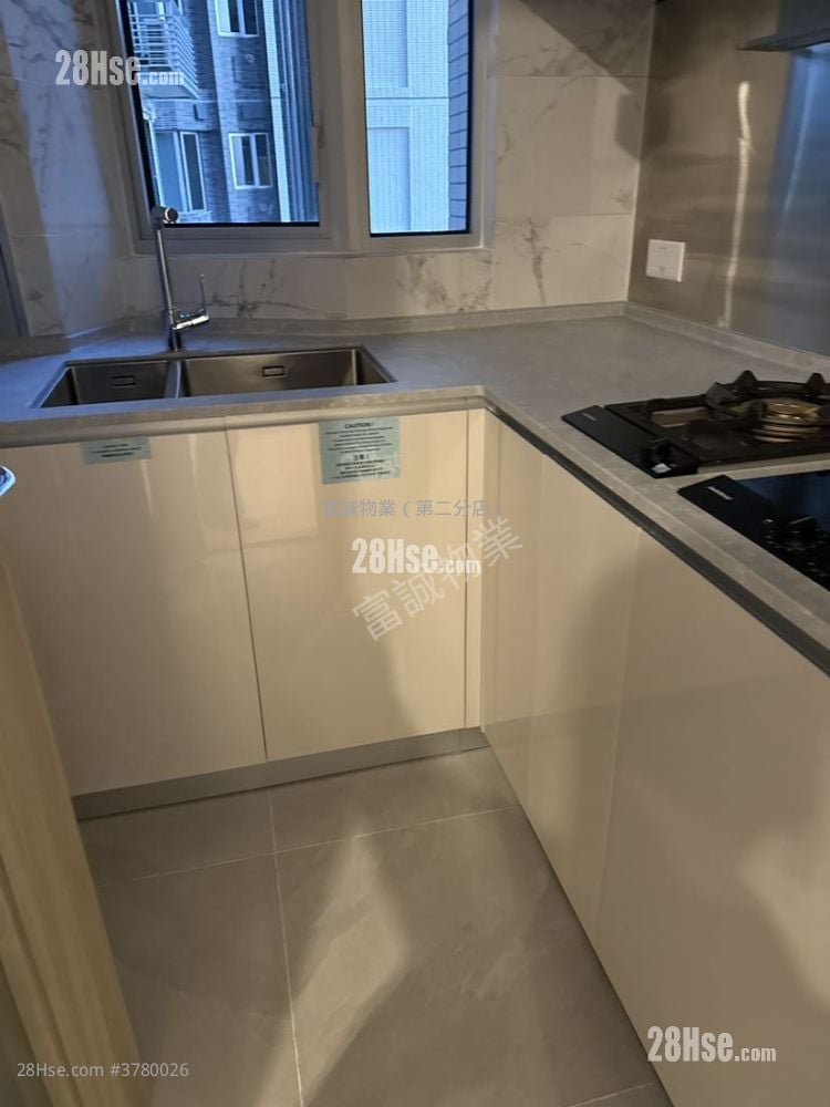 The Coast Line Rental 2 Bedrooms , 1 Bathroom 465 ft²