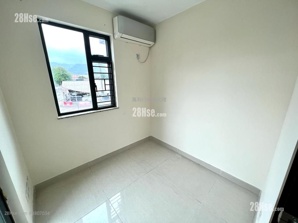 村屋 租盘 3 房 , 1 浴室 700 平方尺