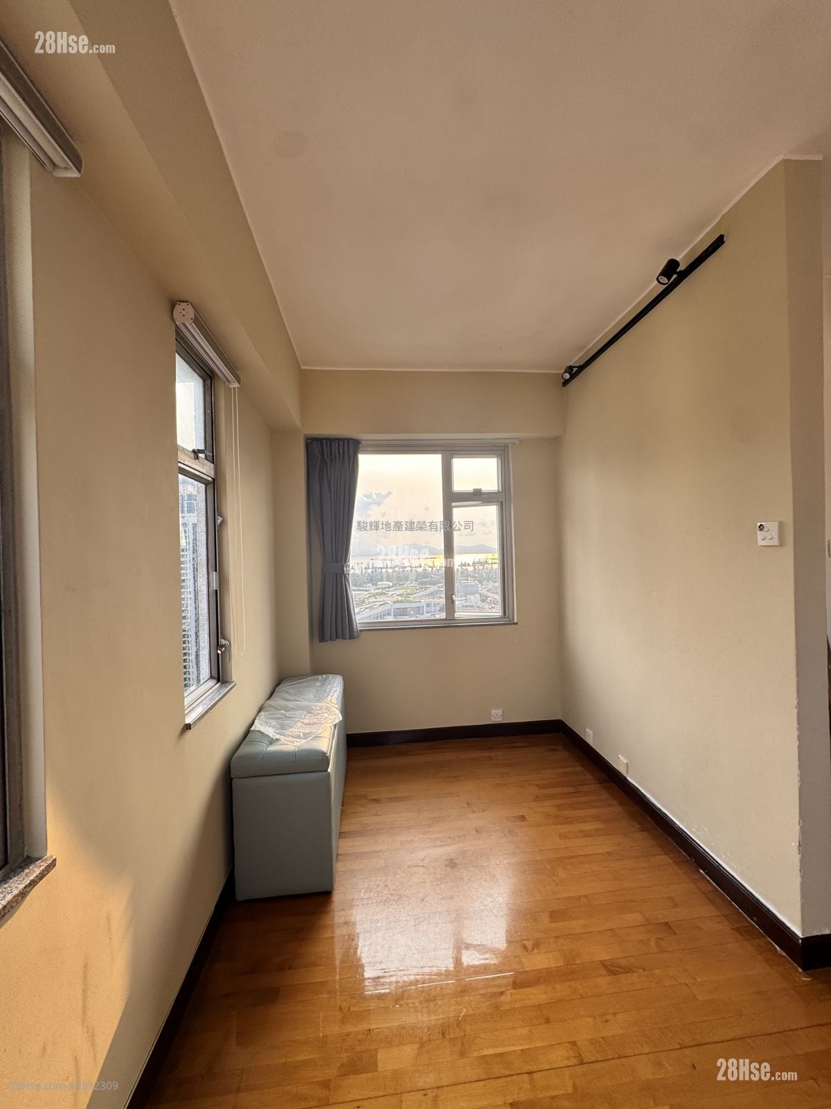 兆豐大廈 租盤 開放式間隔 216 平方呎