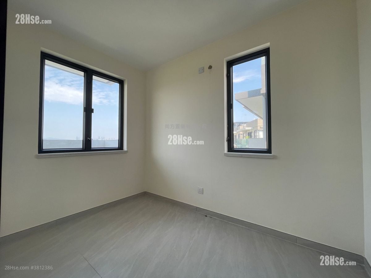 村屋 售盘 3 房 , 2 浴室 700 平方尺