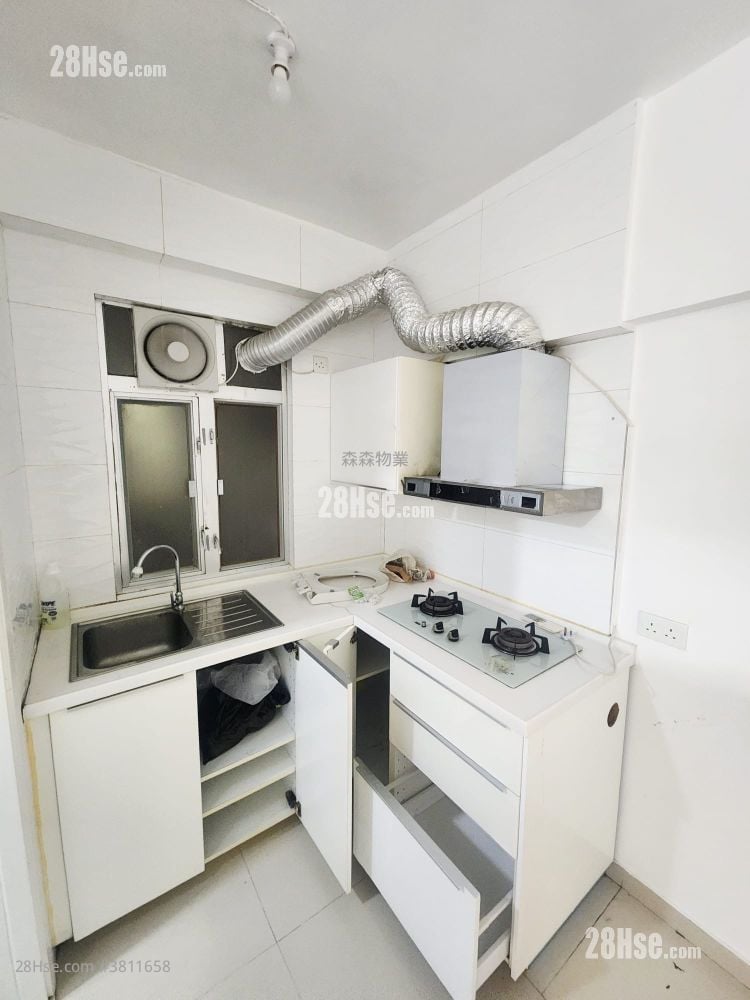 Rialto Mansion Rental 3 Bedrooms , 1 Bathroom 487 ft²