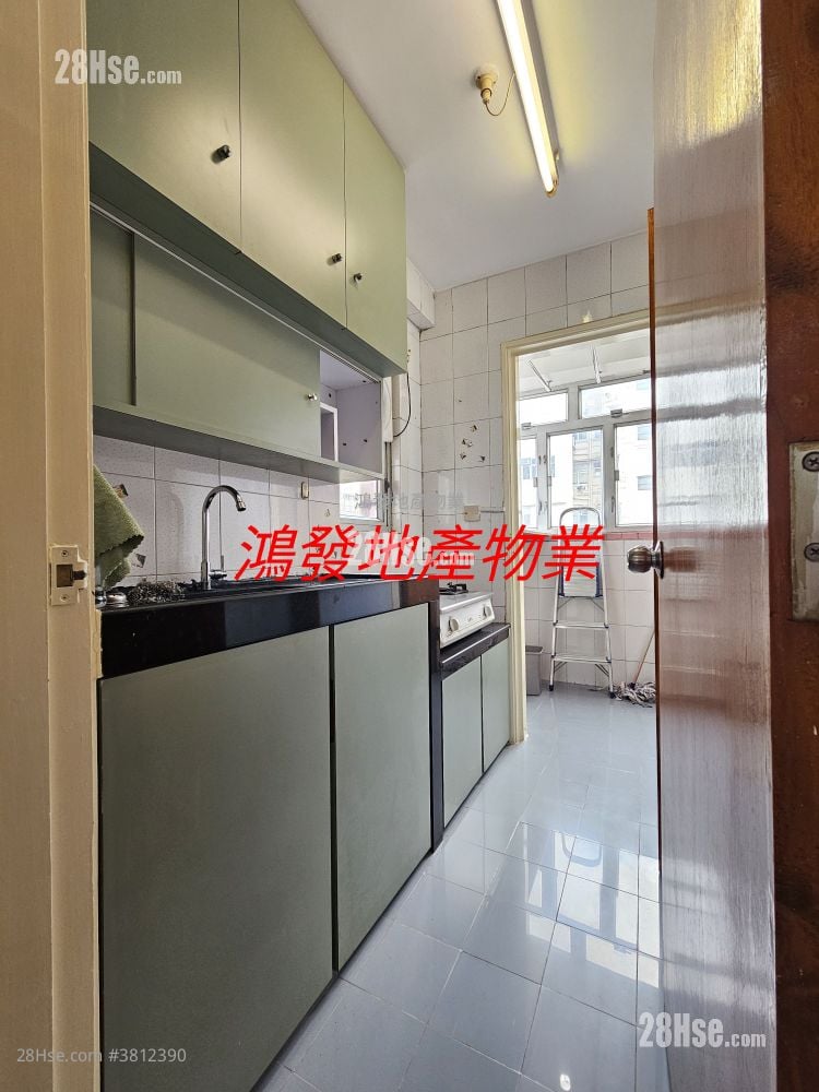 长华大厦 租盘 2 房 , 1 浴室 323 平方尺