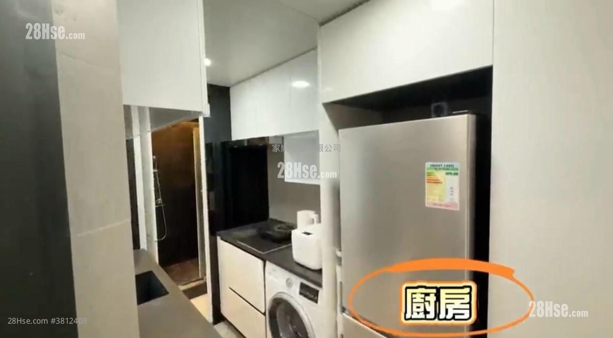 Sun Sing Buiding Sell 3 Bedrooms , 1 Bathroom 445 ft²