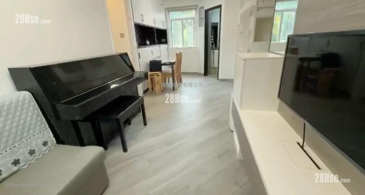 Sun Sing Buiding Sell 3 Bedrooms , 1 Bathroom 445 ft²