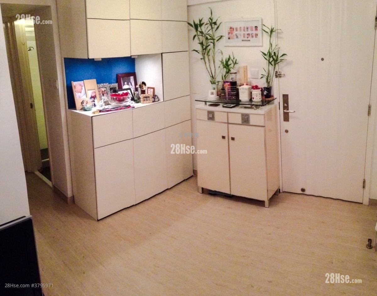 Cheery Garden Sell 2 Bedrooms , 1 Bathroom 365 ft²