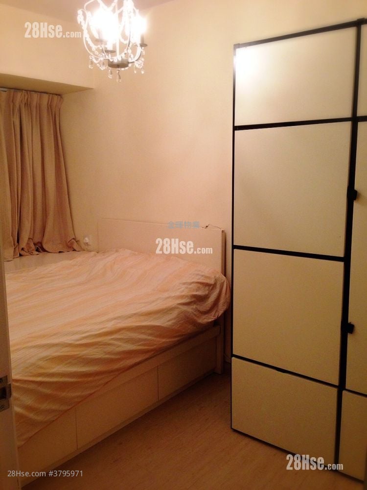 Cheery Garden Sell 2 Bedrooms , 1 Bathroom 365 ft²