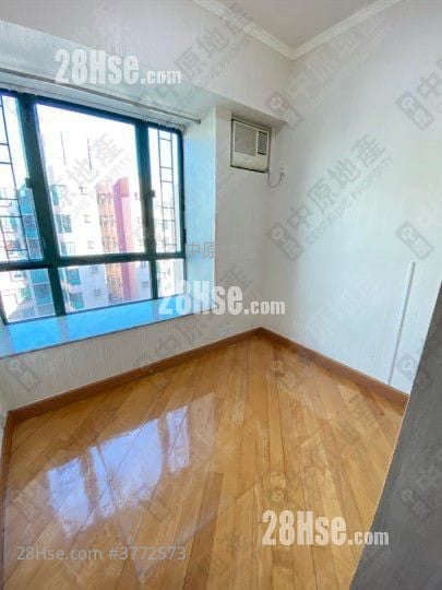 朗晴居 售盘 3 房 , 2 浴室 739 平方尺