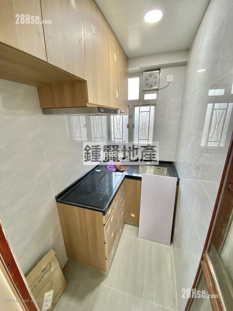 Hong Keung Mansion Sell 3 Bedrooms , 1 Bathroom 506 ft²