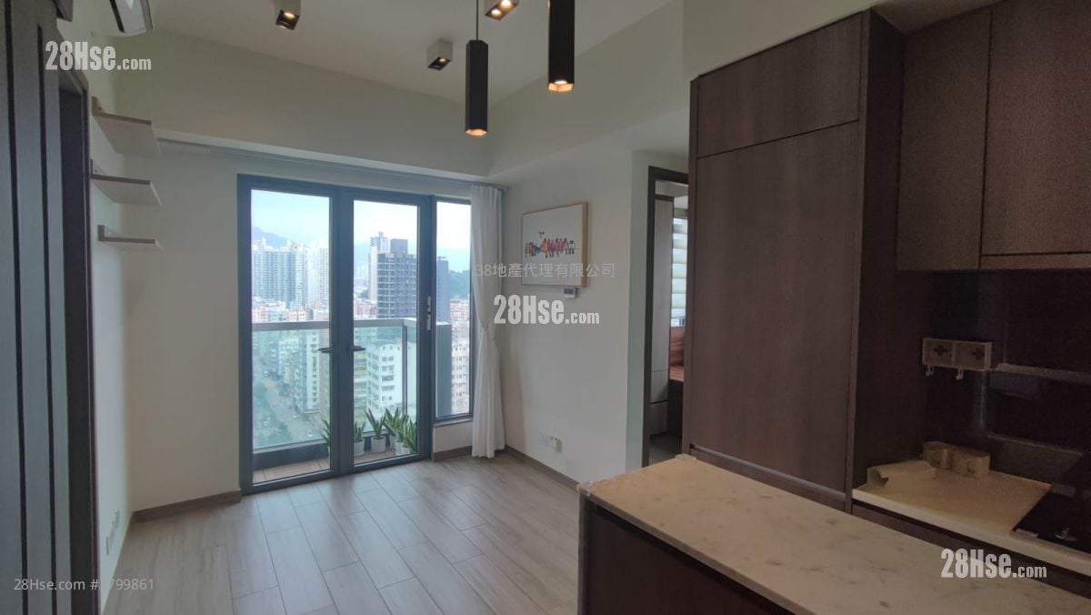 Park One Rental 3 Bedrooms , 1 Bathroom 418 ft²