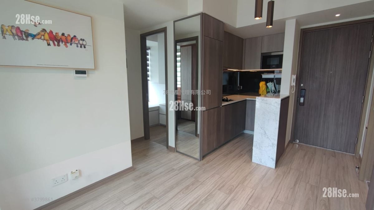 Park One Rental 3 Bedrooms , 1 Bathroom 418 ft²