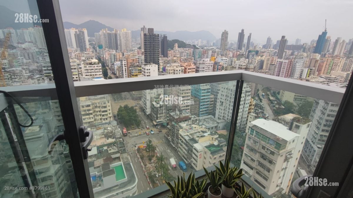 Park One Rental 3 Bedrooms , 1 Bathroom 418 ft²