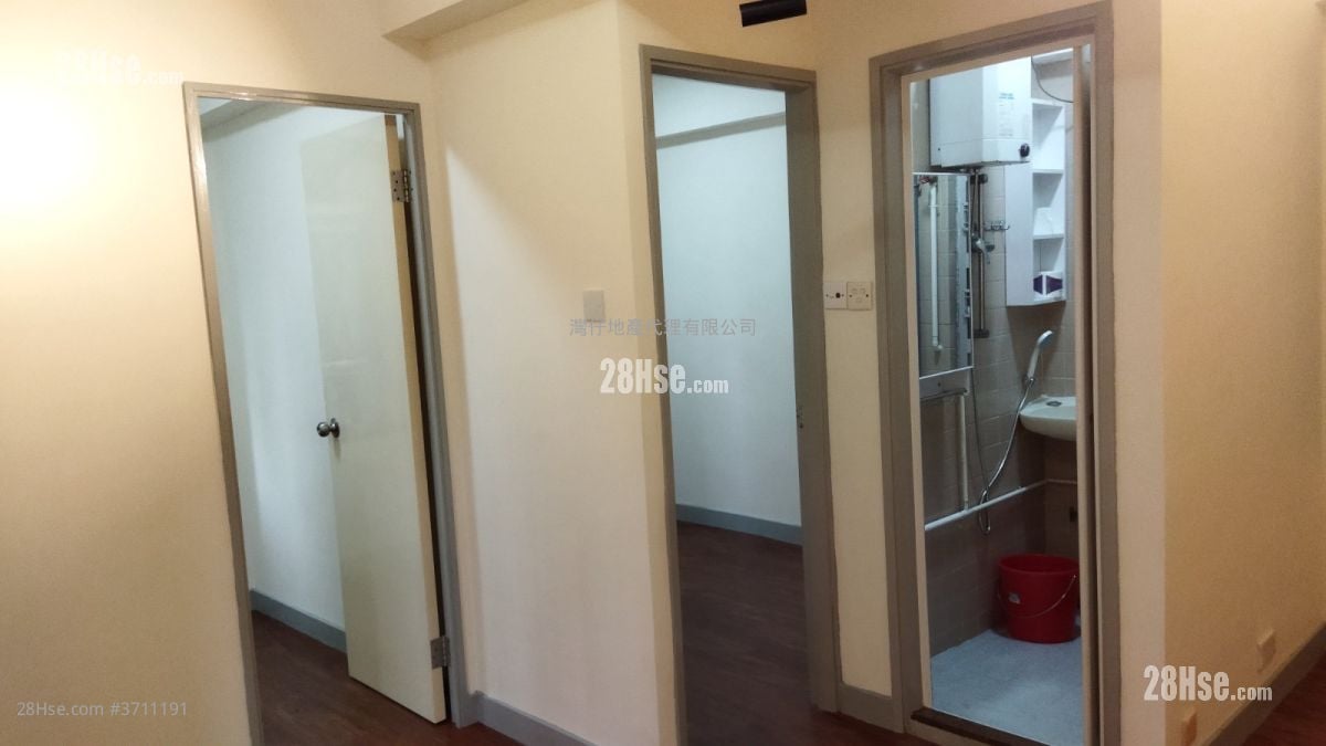 维新大厦 售盘 2 房 , 1 浴室 371 平方尺