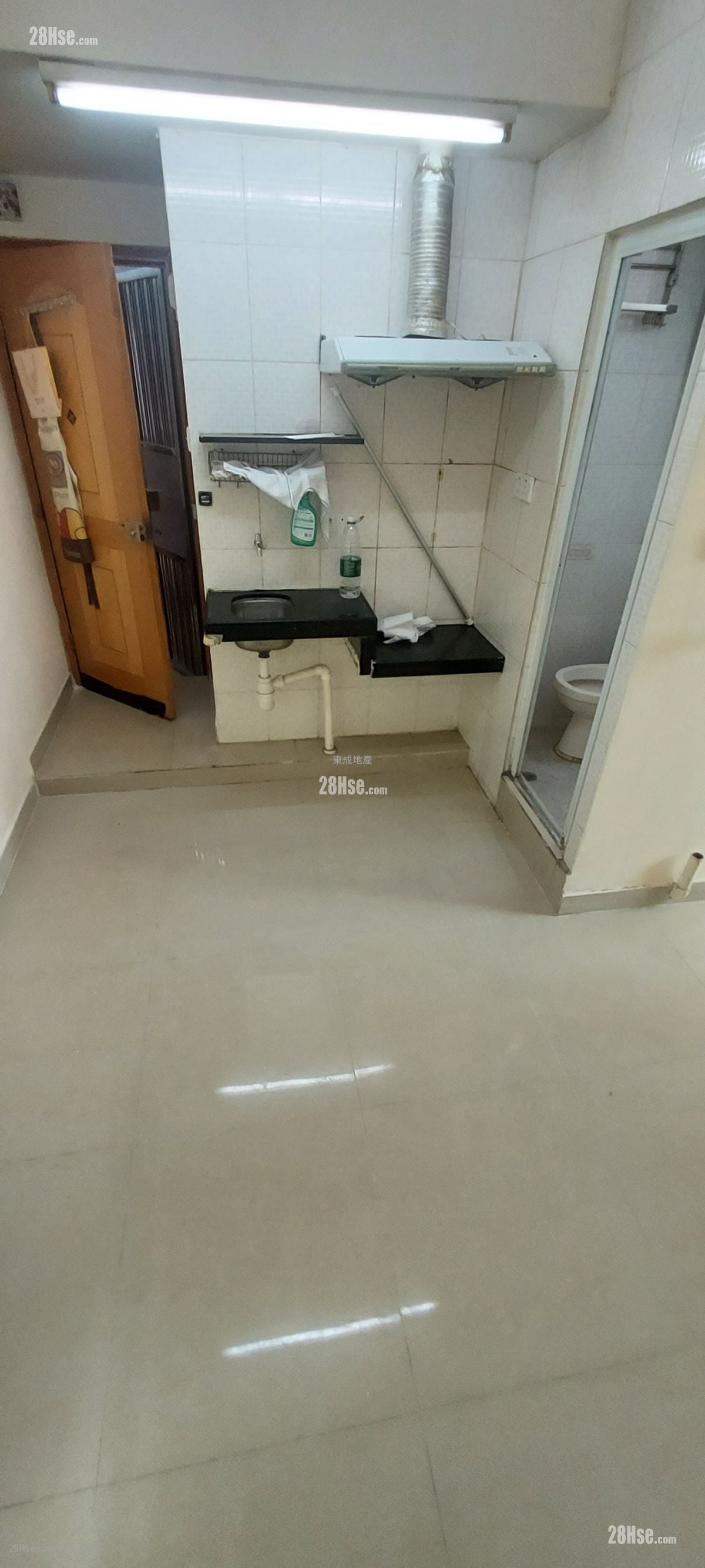 19 Pak Tai Street Rental Studio , 1 Bathroom 120 ft²