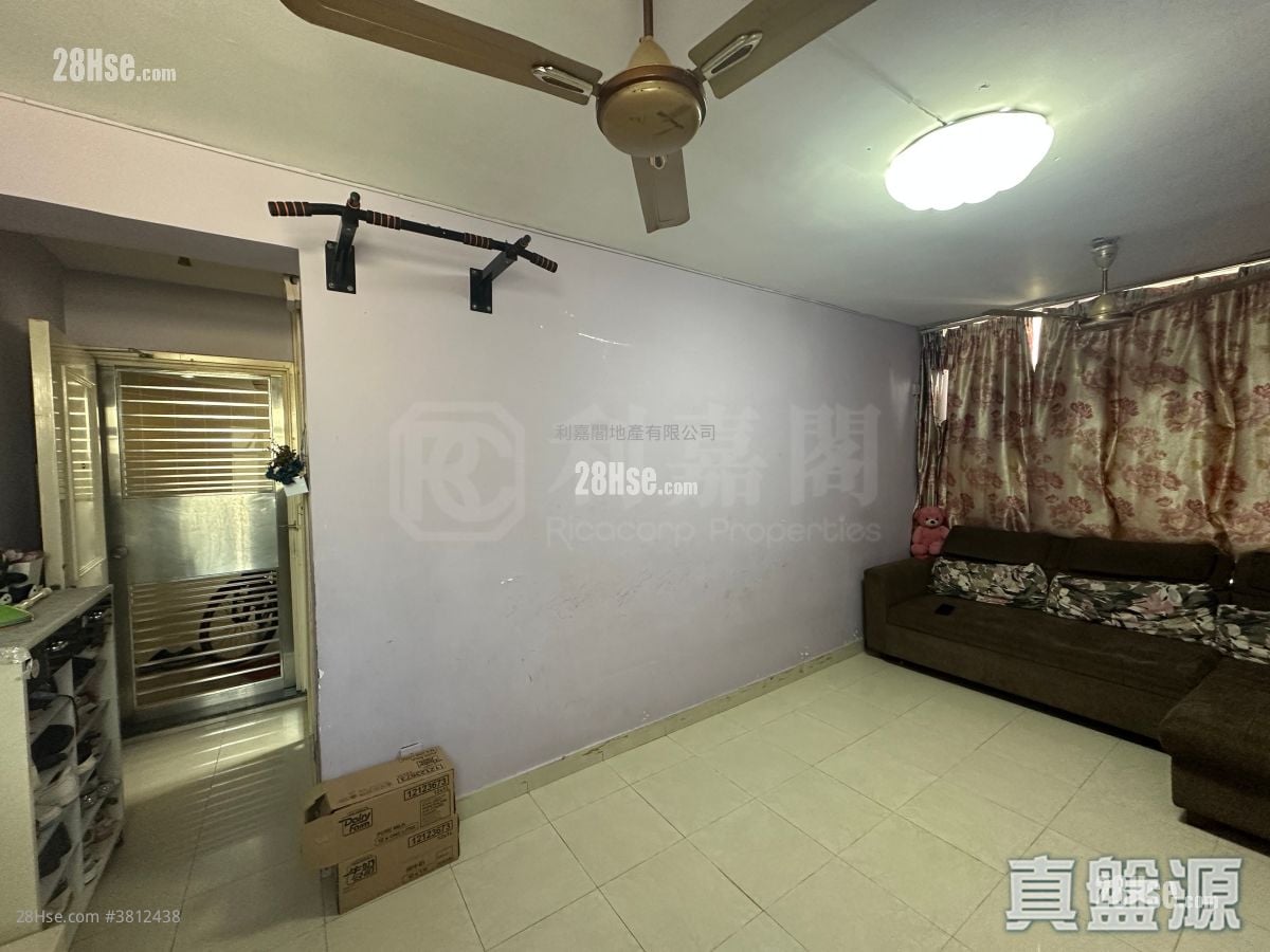 Tin Chung Court Sell 650 ft²