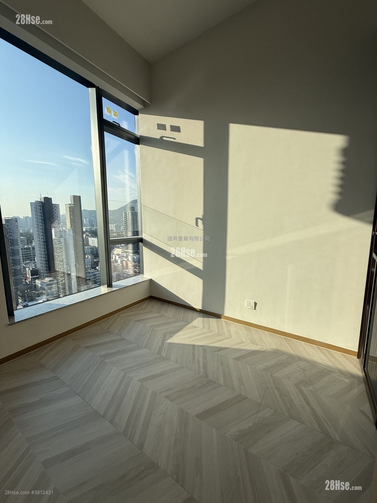 南首 租盘 2 房 , 1 浴室 263 平方尺