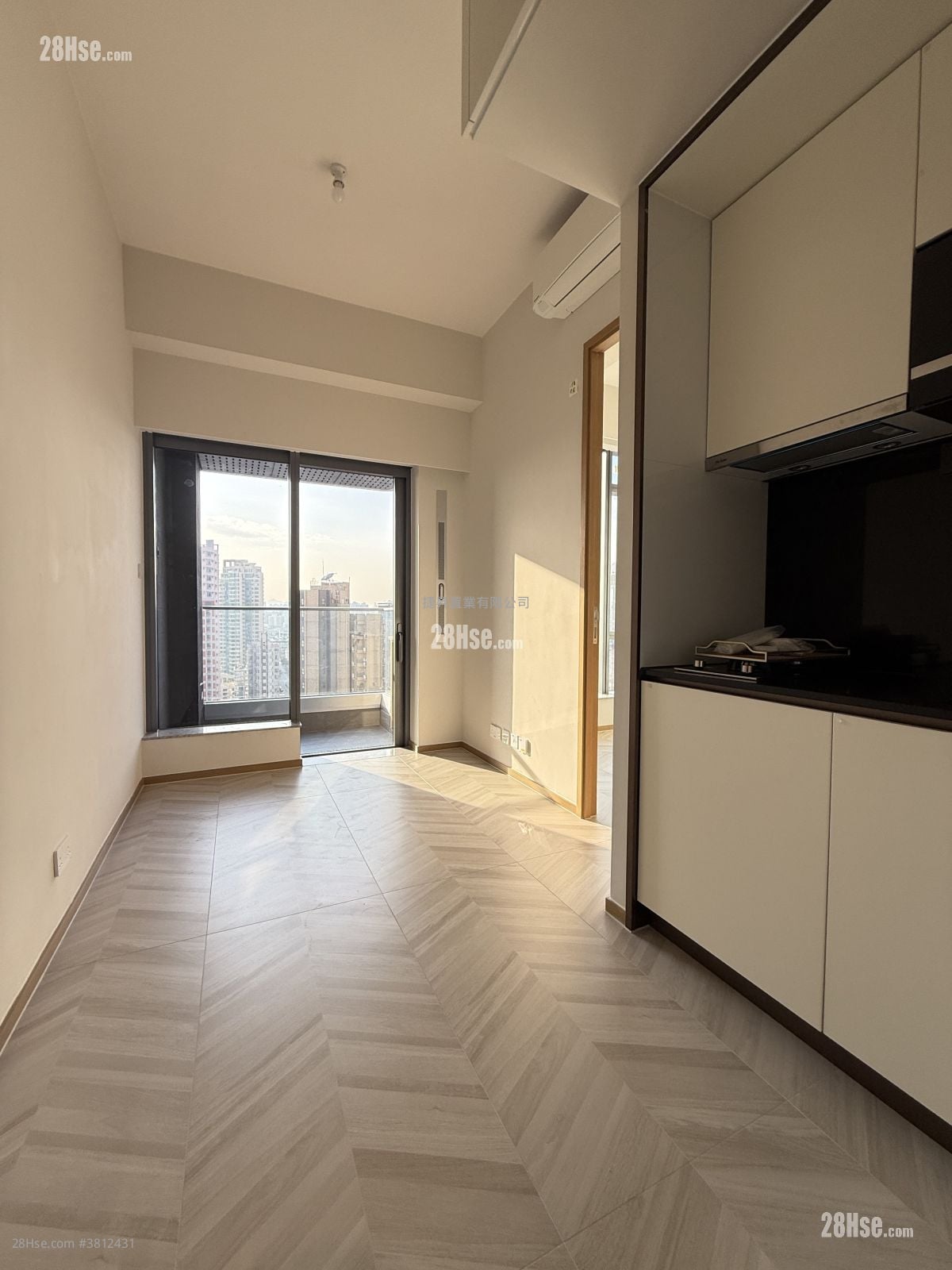 南首 租盘 2 房 , 1 浴室 263 平方尺