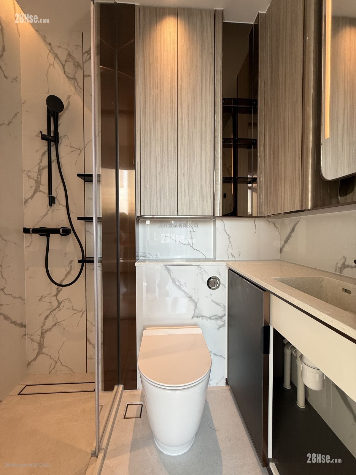 南首 租盘 2 房 , 1 浴室 263 平方尺