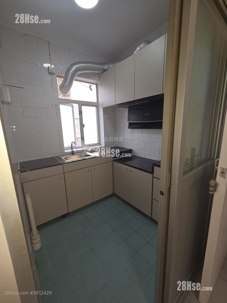 軒尼詩大廈 售盤 2 房 , 1 浴室 568 平方呎