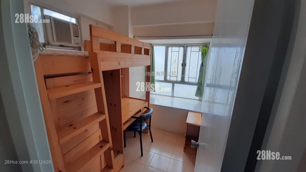 Golden Lion Garden Sell 321 ft²