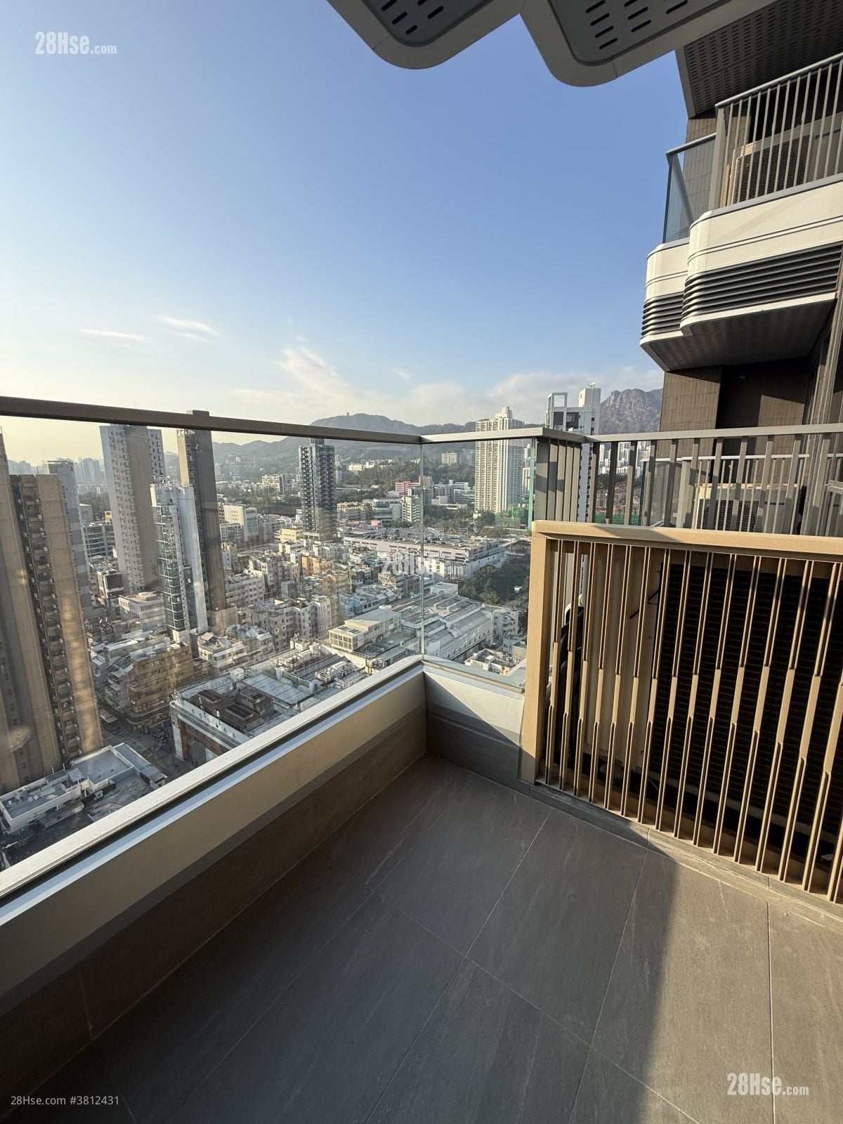 南首 租盘 2 房 , 1 浴室 263 平方尺