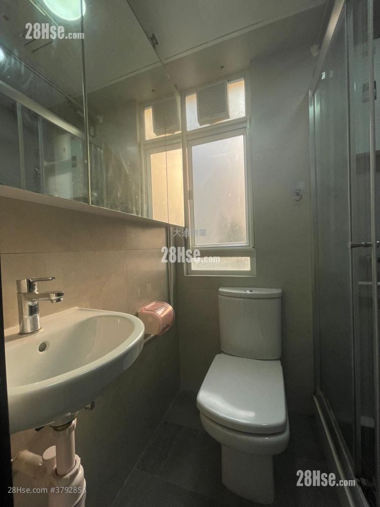 新成中心 租盘 1 房 , 1 浴室 293 平方尺