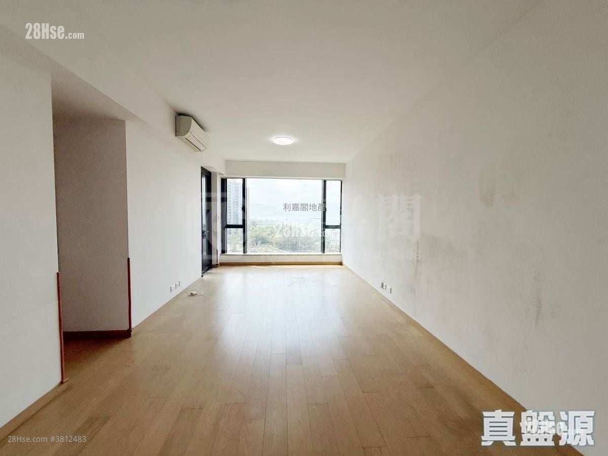 The Bloomsway Sell 3 Bedrooms 976 ft²