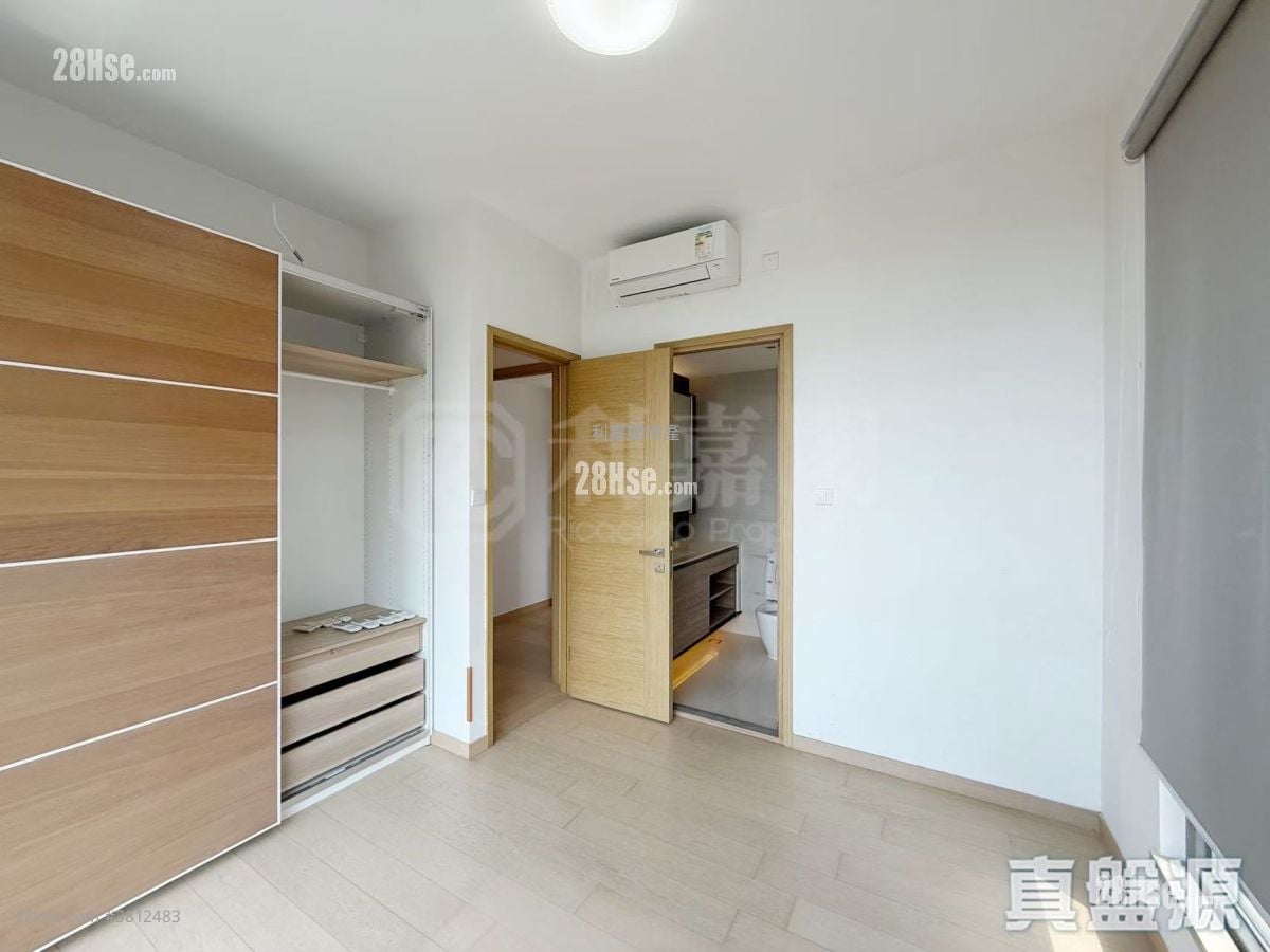 The Bloomsway Sell 3 Bedrooms 976 ft²