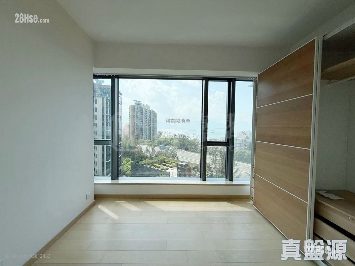 The Bloomsway Sell 3 Bedrooms 976 ft²