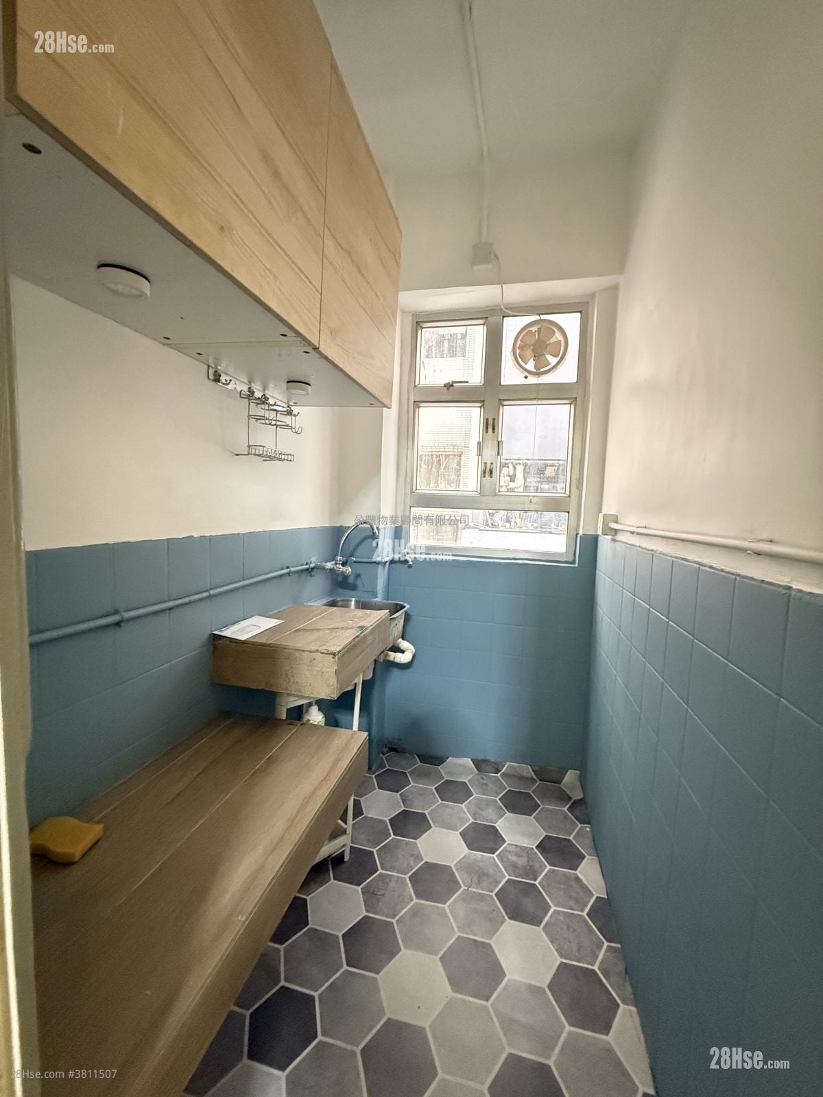 駱克道252號 售盤 1 房 , 1 浴室 226 平方呎