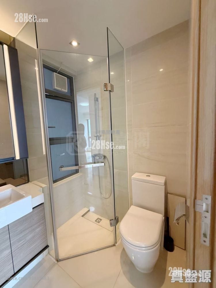 The Bloomsway Sell 3 Bedrooms 976 ft²