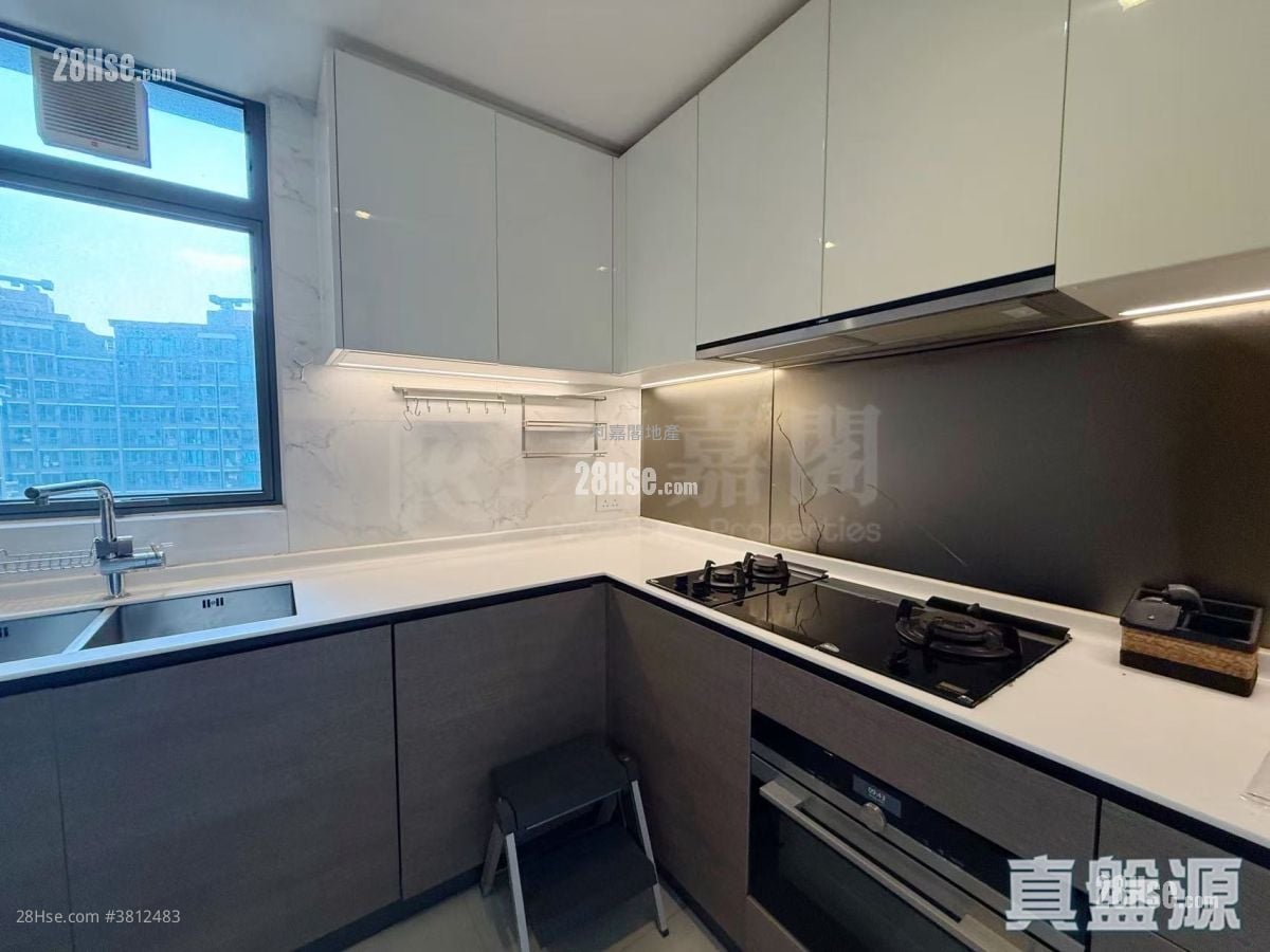 The Bloomsway Sell 3 Bedrooms 976 ft²