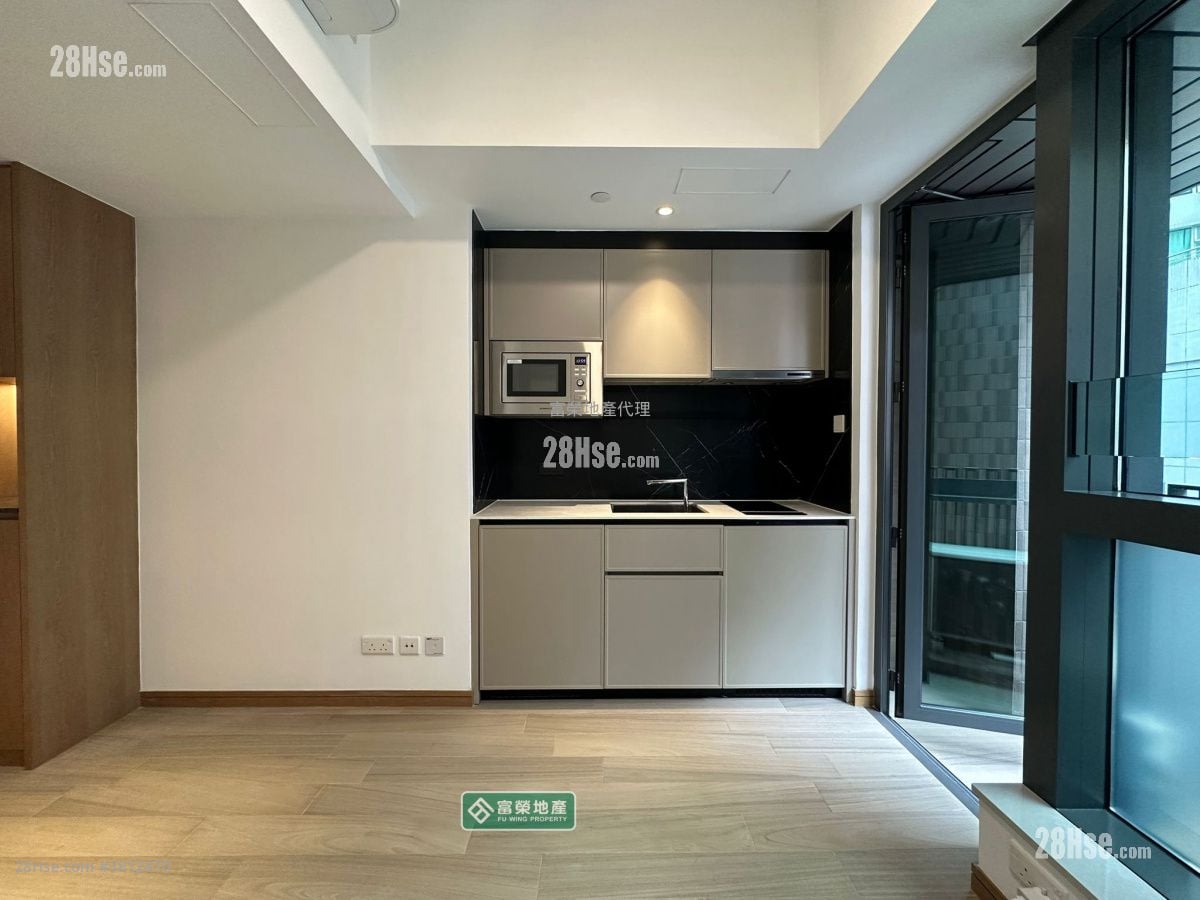 Uptify Sell Studio , 1 Bathroom 172 ft²