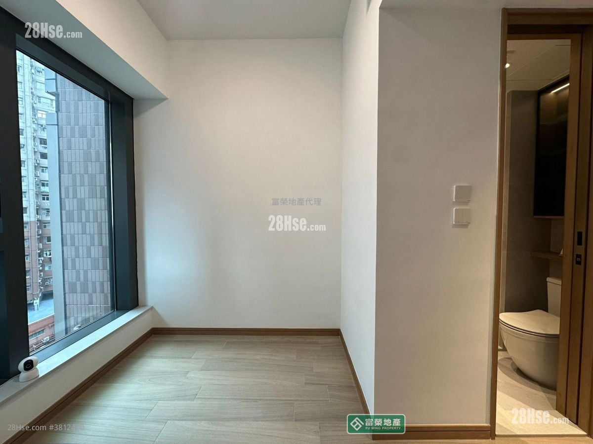 Uptify Sell Studio , 1 Bathroom 172 ft²