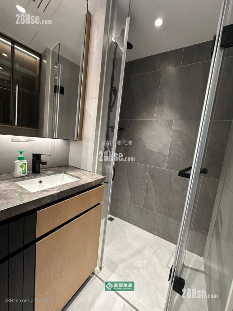 Uptify Sell Studio , 1 Bathroom 172 ft²